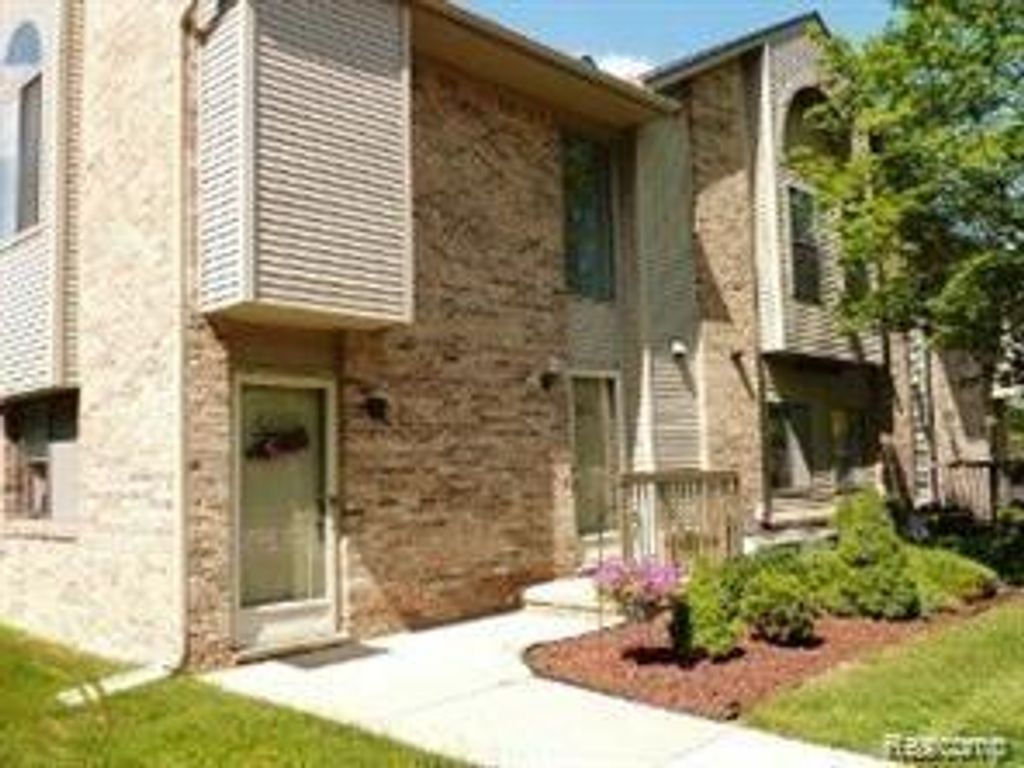 42803 Lilley Pointe Drive 139, Canton Charter Township, MI 48187