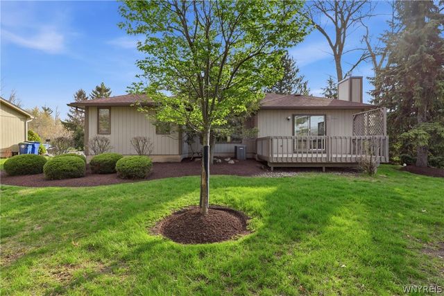 72 Little Robin Road, Amherst, NY 14228