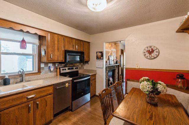 2311 E 39th Street, Des Moines, IA 50317