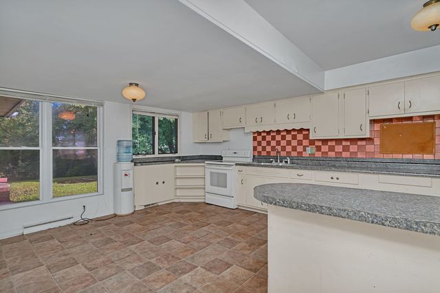 1108 E 9th Street, Lockport, IL 60441