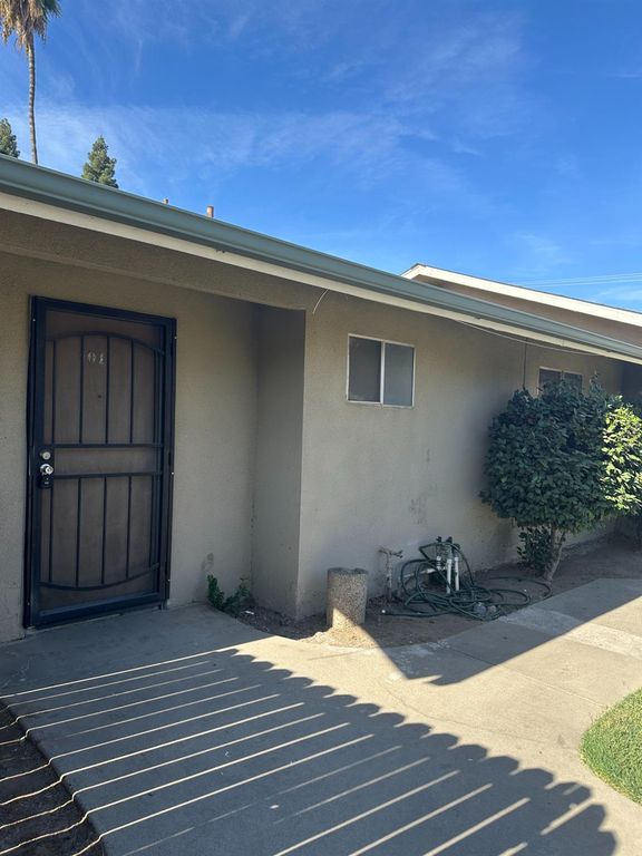 Image 1 of property listing at 1108 Pierce Drive # 101, Clovis, CA 93612
