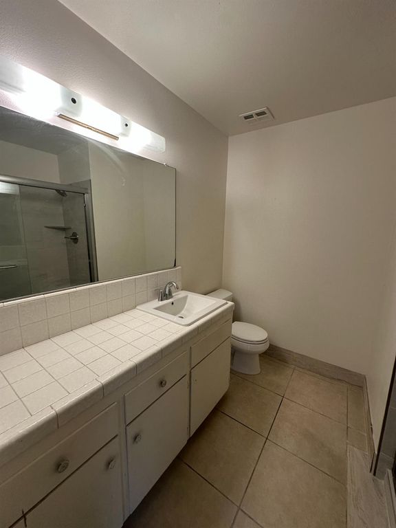 Image 22 of property listing at 1108 Pierce Drive # 101, Clovis, CA 93612