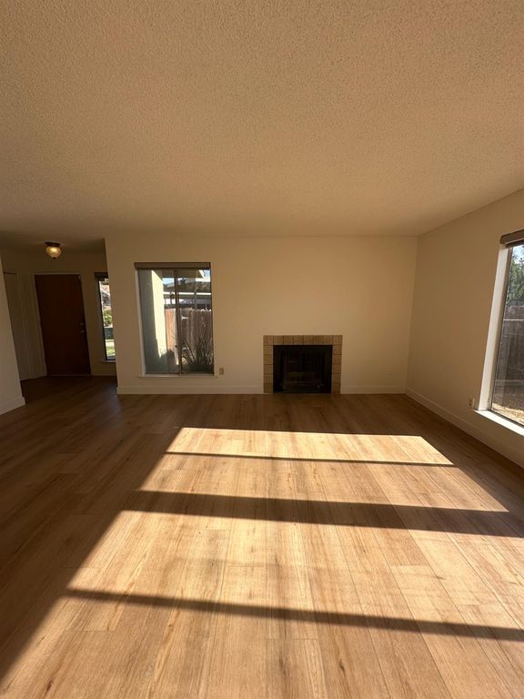 Image 6 of property listing at 1108 Pierce Drive # 101, Clovis, CA 93612