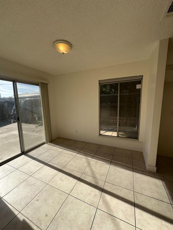 Image 7 of property listing at 1108 Pierce Drive # 101, Clovis, CA 93612