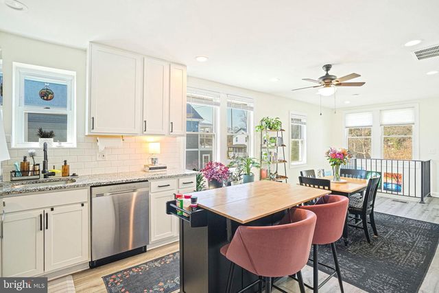 711 60TH AVE, Fairmount Heights, MD 20743