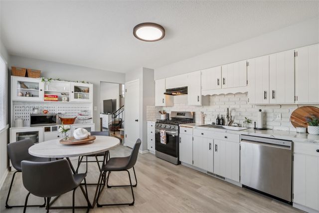 885 Alpine Road, Marion, IA 52302