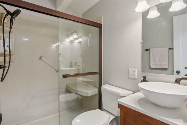 885 Alpine Road, Marion, IA 52302