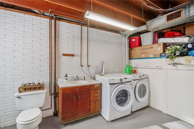 885 Alpine Road, Marion, IA 52302