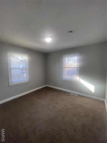 2675 Dunhill Drive, Maryland Heights, MO 63043