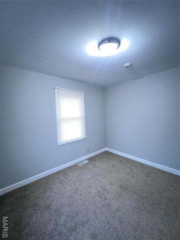 2675 Dunhill Drive, Maryland Heights, MO 63043