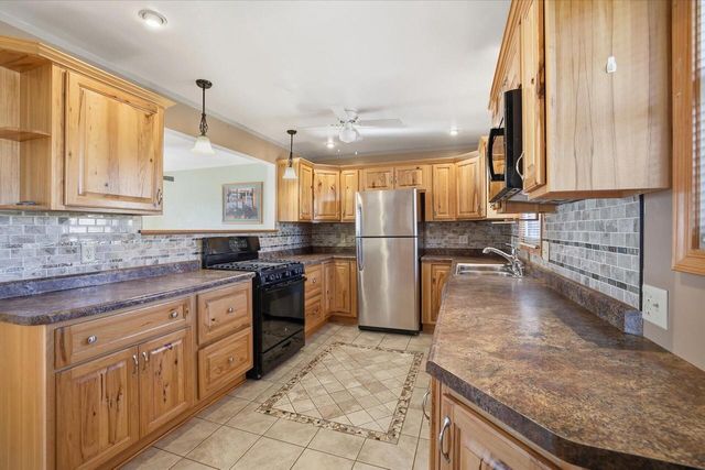 9320 W Howard AVENUE, Milwaukee, WI 53228