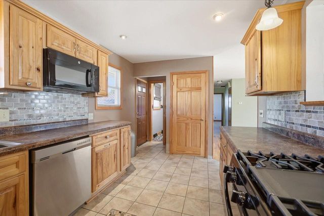 9320 W Howard AVENUE, Milwaukee, WI 53228