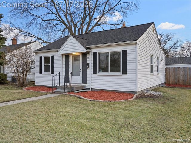 904 E Otis Avenue, Hazel Park, MI 48030