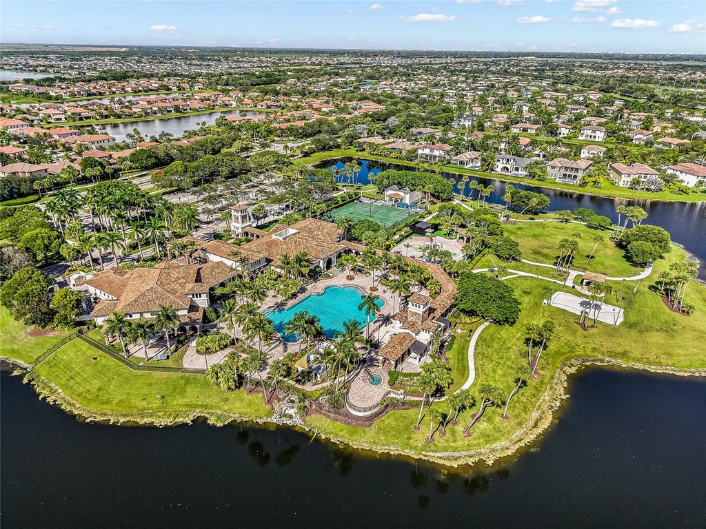 Image 30 of property listing at 12430 NW 78TH MNR, Parkland, FL 33076