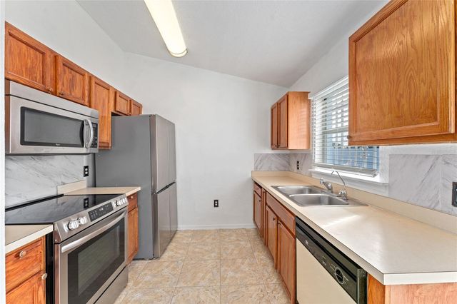 320 CLEARWATER LANE, Kissimmee, FL 34759