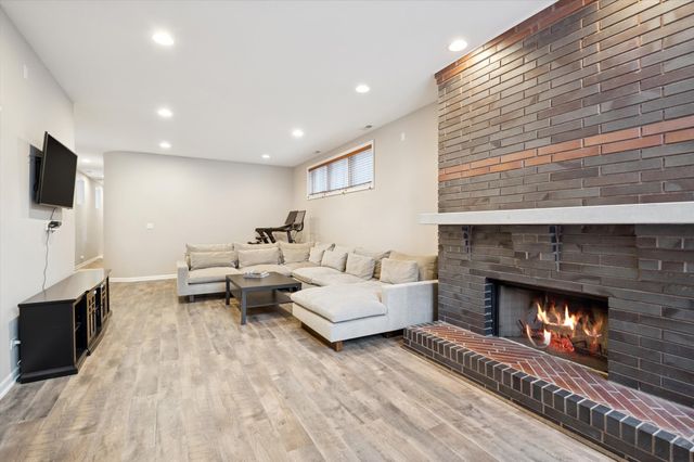 1407 N Campbell Avenue 1, Chicago, IL 60622