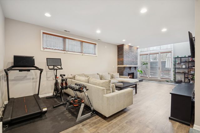 1407 N Campbell Avenue 1, Chicago, IL 60622