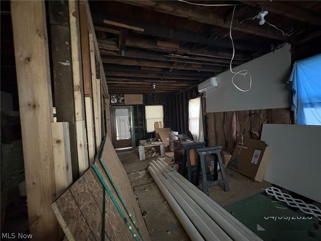 4101 Pensacola Avenue, Cleveland, OH 44109