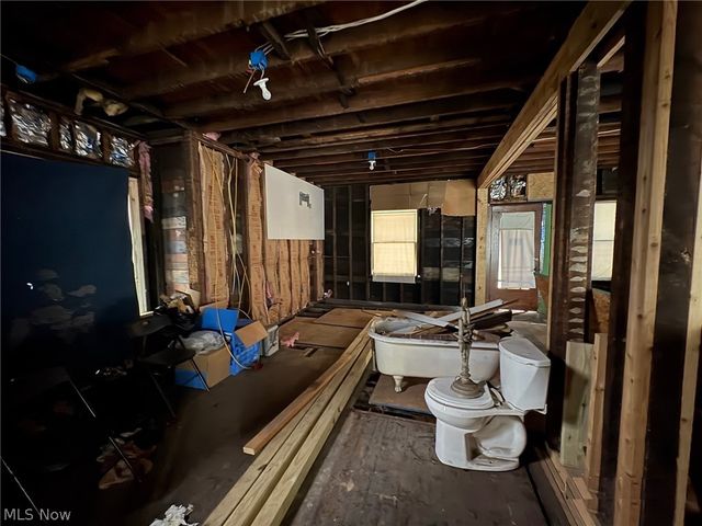 4101 Pensacola Avenue, Cleveland, OH 44109
