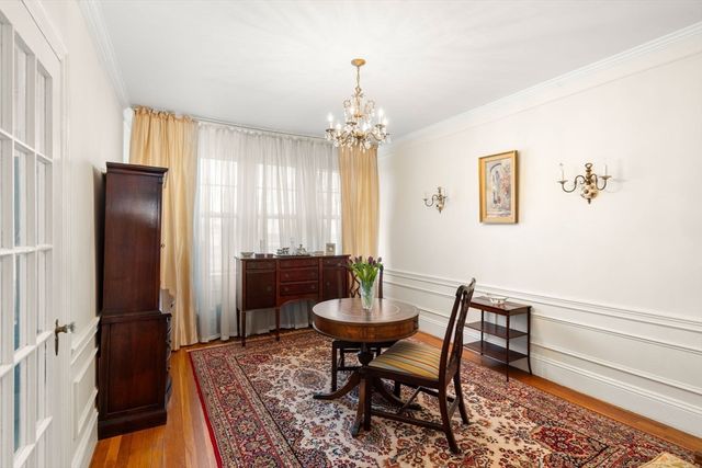 325 Tappan St. 6, Brookline, MA 02445