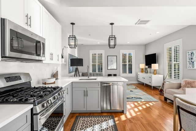 272R Lamartine 3, Boston, MA 02130