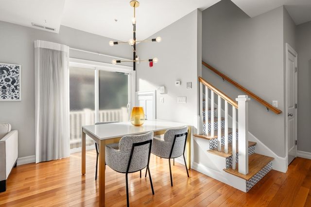 272R Lamartine 3, Boston, MA 02130
