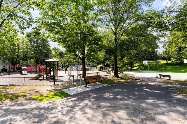 272R Lamartine 3, Boston, MA 02130