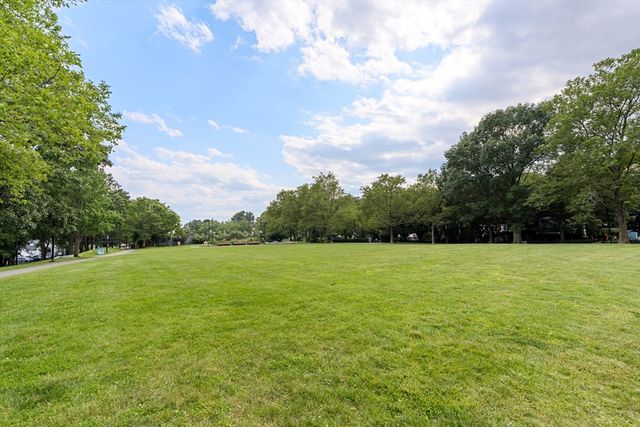 272R Lamartine 3, Boston, MA 02130
