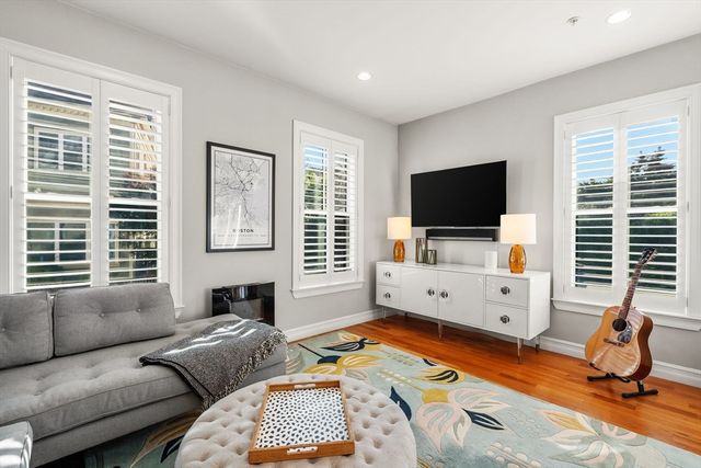 272R Lamartine 3, Boston, MA 02130