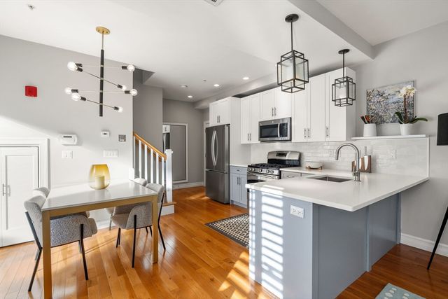 272R Lamartine 3, Boston, MA 02130