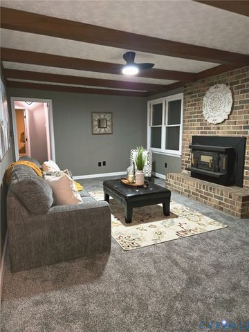 1801 Tudor Ln, Petersburg, VA 23805