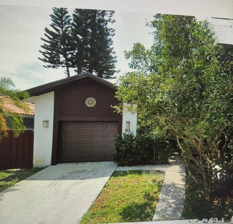 93 17th Avenue S, Lake Worth Beach, FL 33460