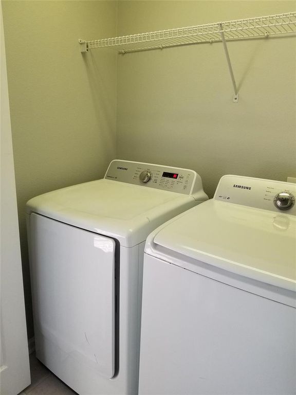 Image 33 of property listing at 4536 KENNEWICK PLACE, Riverview, FL 33578