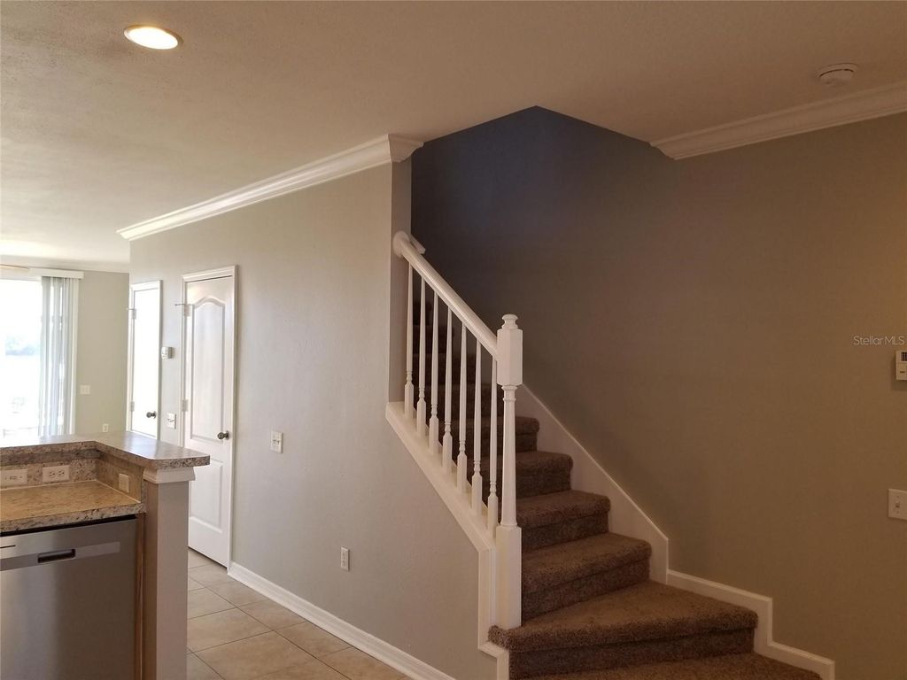 Image 9 of property listing at 4536 KENNEWICK PLACE, Riverview, FL 33578