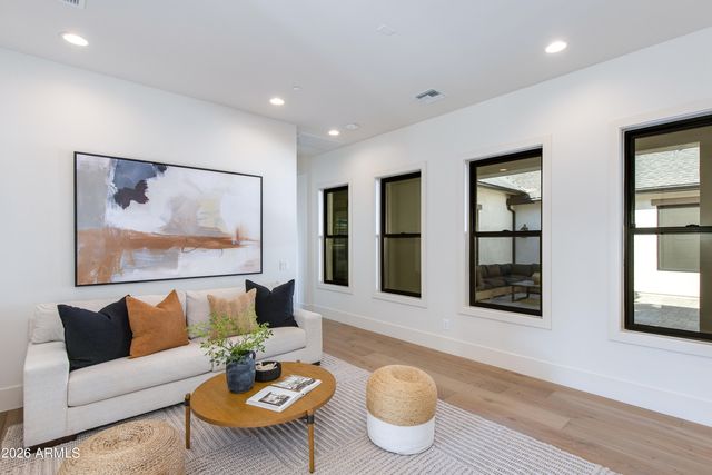 9801 N 53RD Place, Paradise Valley, AZ 85253