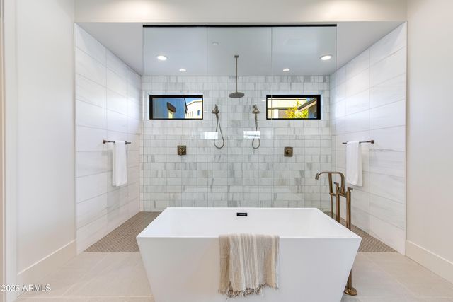 9801 N 53RD Place, Paradise Valley, AZ 85253