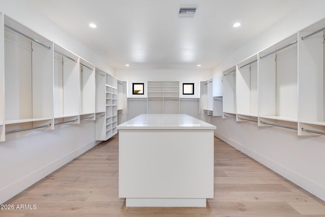 9801 N 53RD Place, Paradise Valley, AZ 85253