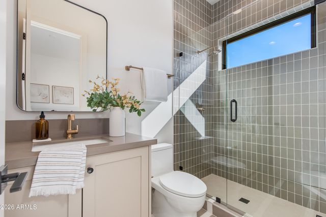 9801 N 53RD Place, Paradise Valley, AZ 85253