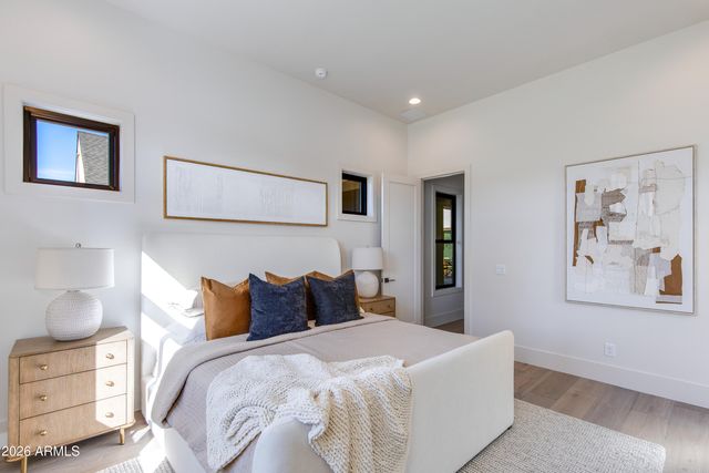 9801 N 53RD Place, Paradise Valley, AZ 85253