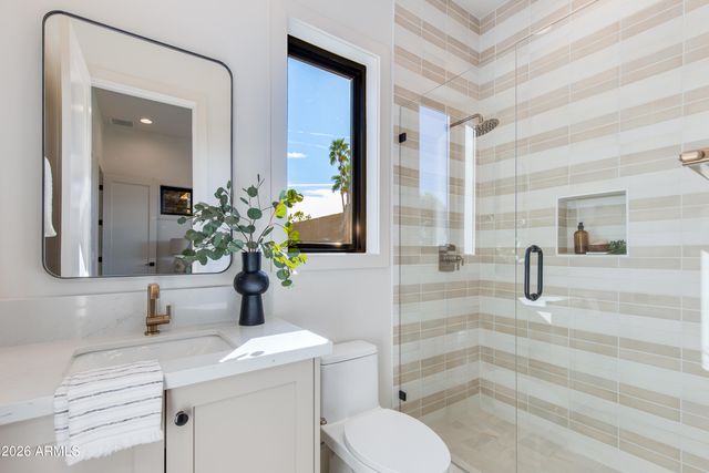 9801 N 53RD Place, Paradise Valley, AZ 85253