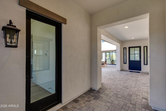 9801 N 53RD Place, Paradise Valley, AZ 85253