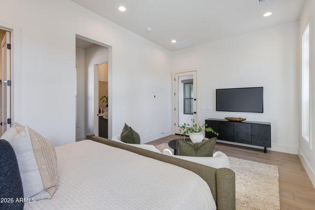 9801 N 53RD Place, Paradise Valley, AZ 85253