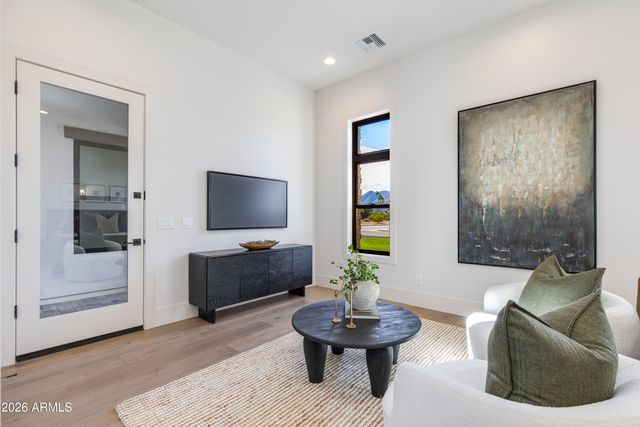 9801 N 53RD Place, Paradise Valley, AZ 85253