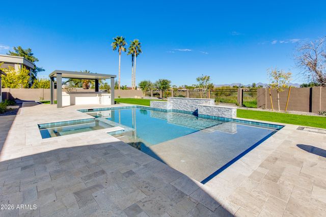 9801 N 53RD Place, Paradise Valley, AZ 85253