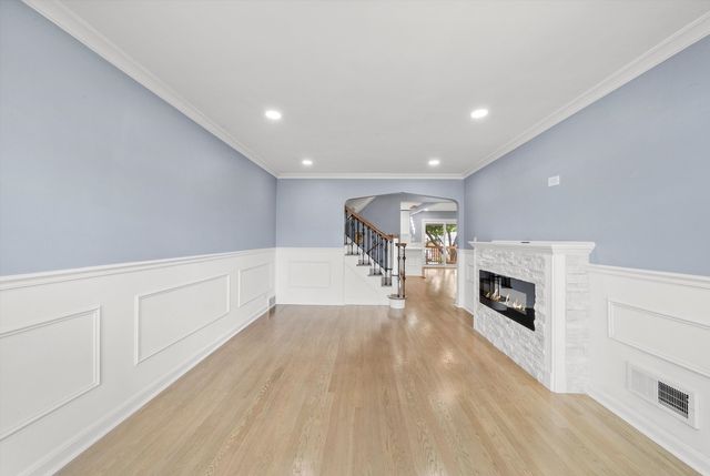 6201 S MEADE Avenue, Chicago, IL 60638