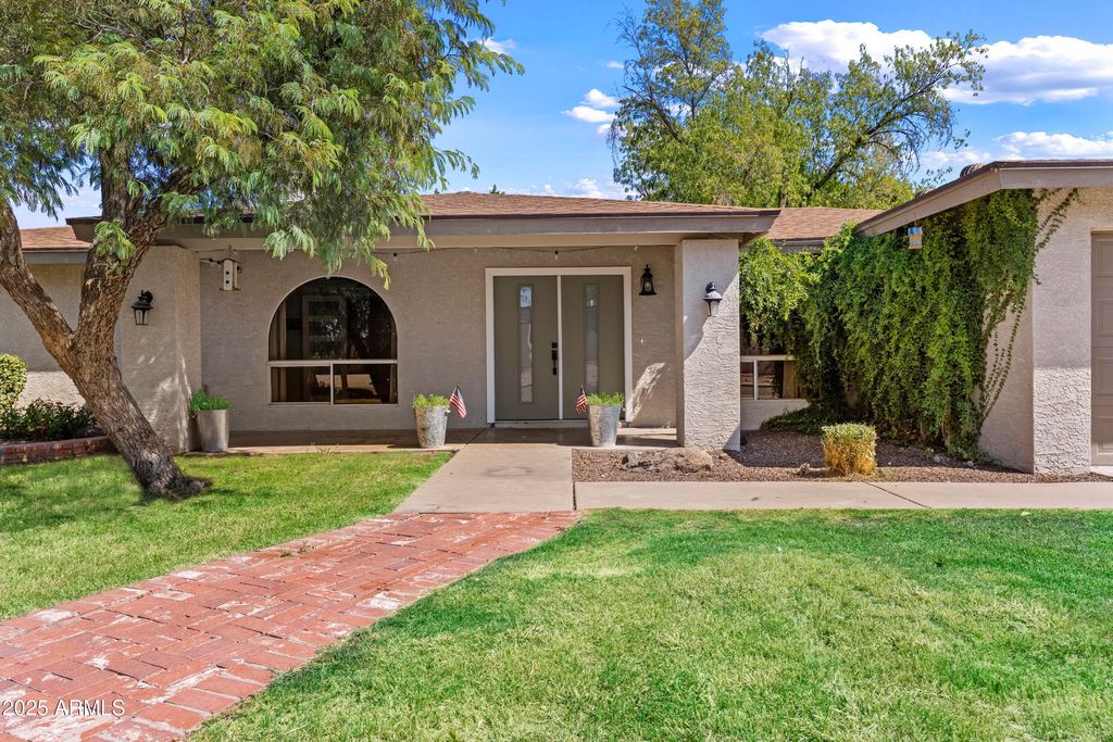 1745 N ASHBROOK Circle, Mesa, AZ 85213