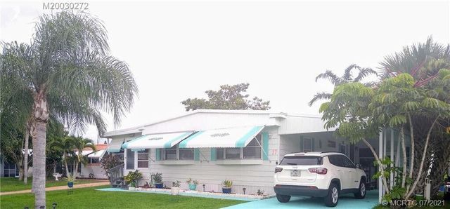 17 Madrid Lane, Port St Lucie, FL 34952