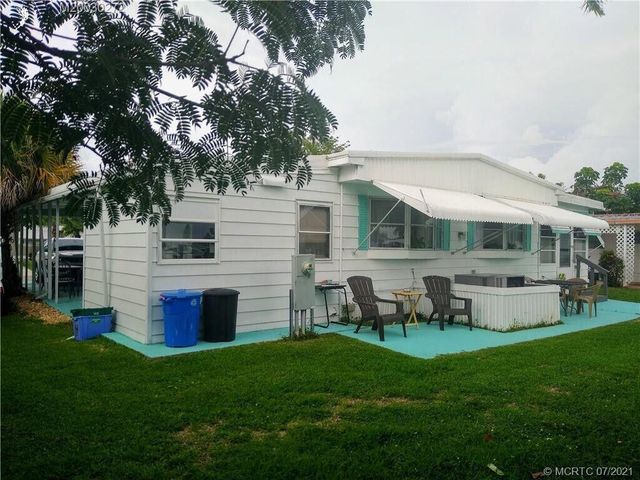 17 Madrid Lane, Port St Lucie, FL 34952