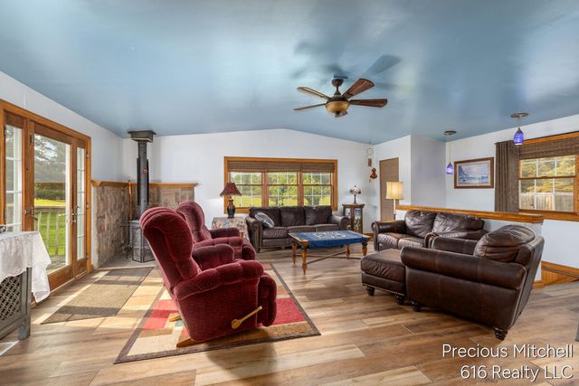 10535 Imlay City Road, Emmett, MI 48022