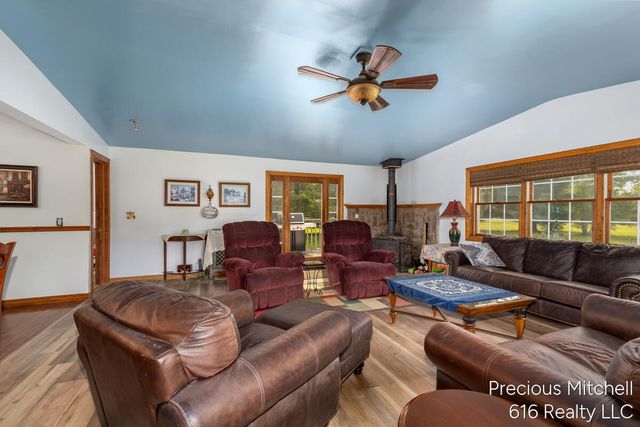 10535 Imlay City Road, Emmett, MI 48022
